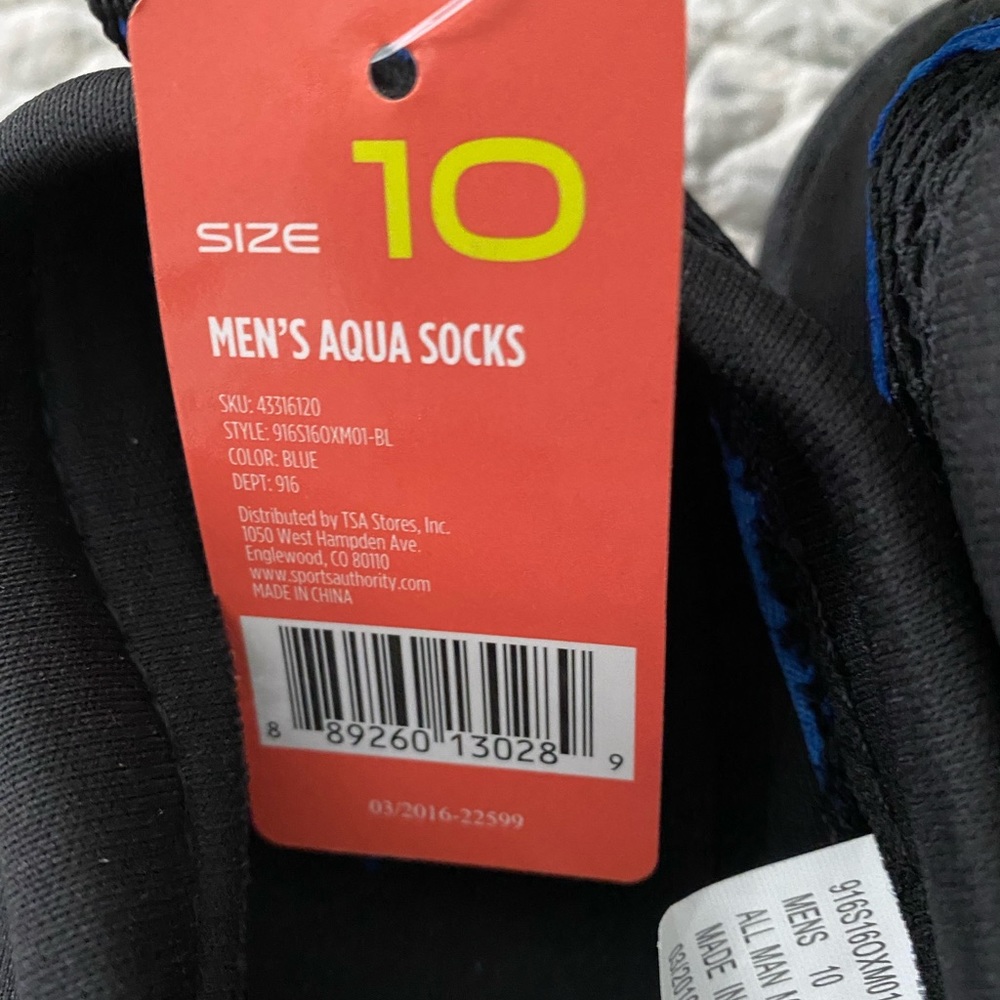 New Oxide Beach, Pool, Sand Aqua Socks/Shoes Sz 10